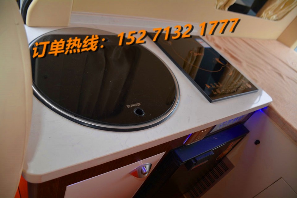 大通C型房車(chē)價(jià)格 廠(chǎng)家報價(jià)15271321777