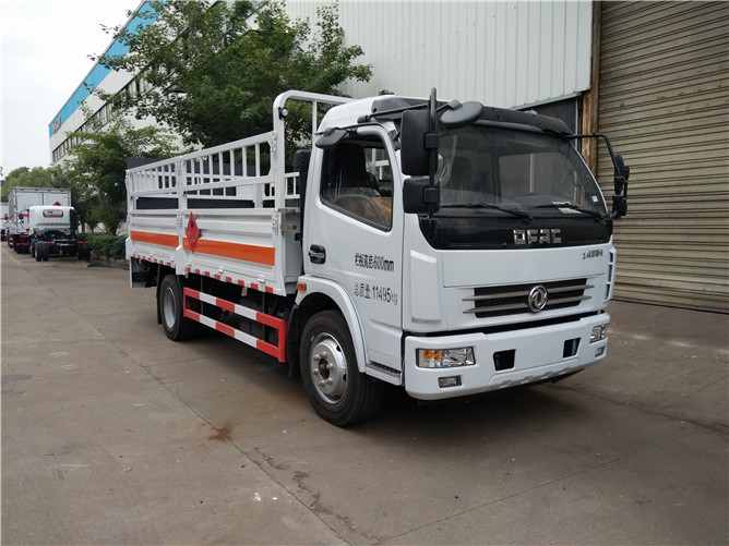 東風(fēng)小多利卡氣瓶運輸車(chē)
