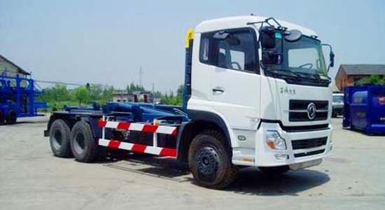 東風(fēng)天龍車(chē)廂可卸式垃圾車(chē)