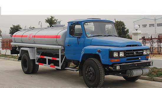 東風(fēng)尖頭化工液體運輸車(chē)