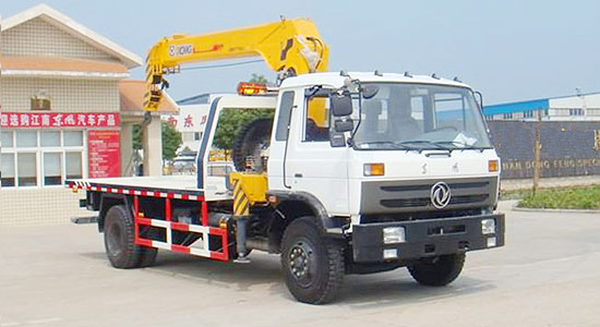 東風(fēng)平頭平板帶吊清障車(chē)