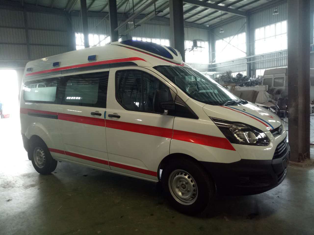 福特新全順v362汽油版監護型救護車(chē)